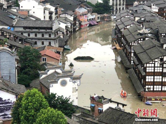 喜羊羊兄妹雪球大战3